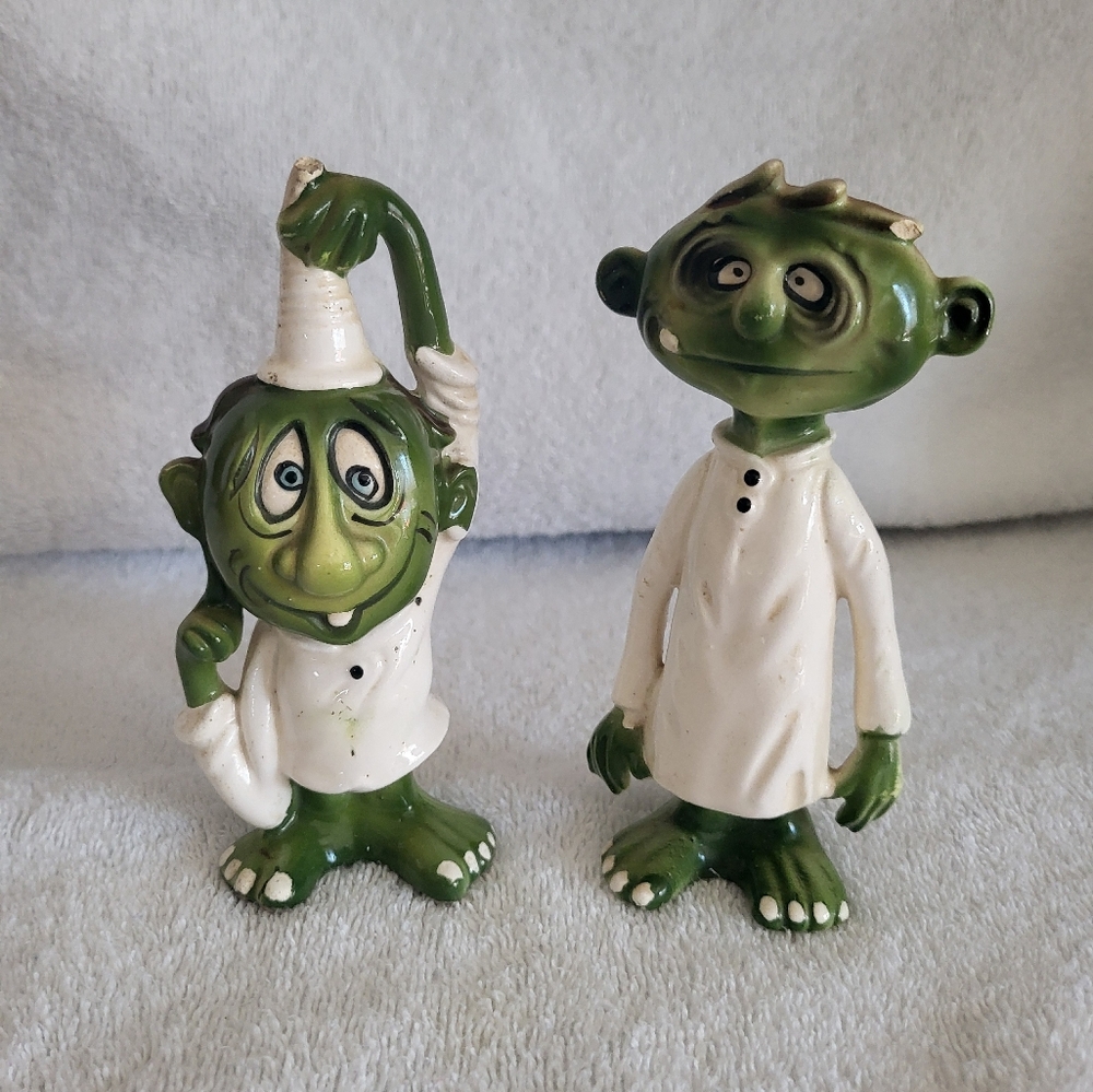 Norcrest Gruesome Twosome Salt & pepper shakers  Vintage